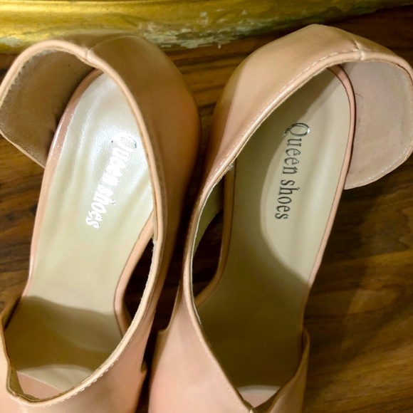 Joyshoetioue Excellent Condition Peach Heels - Picture 5 of 5